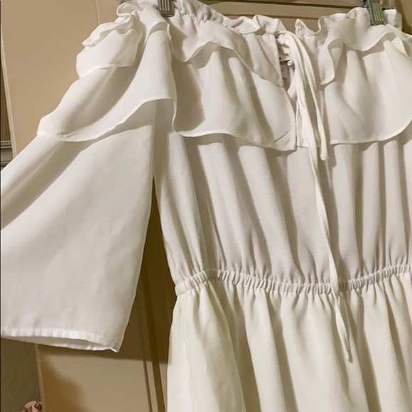 White off the shoulder dress BB Dokota - Picture 2 of 3